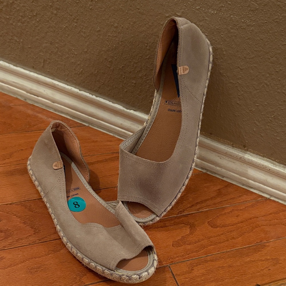 Stylish Beige Peep-Toe Espadrilles